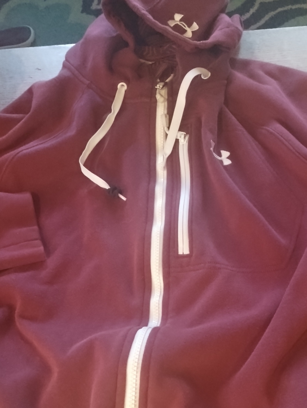 Under Armour Men’s Maroon Full-Zip Sweatshirt with White Accents